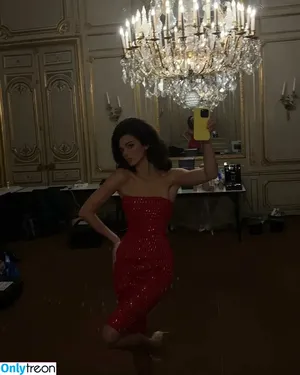 Kendall Jenner / KendallJenner nude photo #2286