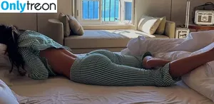 Kendall Jenner / KendallJenner nude photo #2294