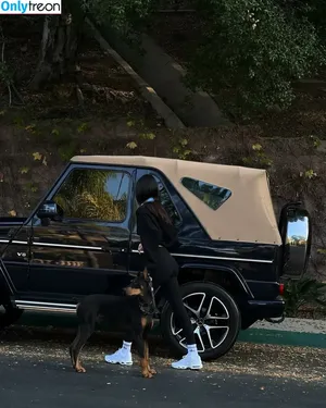 Kendall Jenner / KendallJenner nude photo #2338