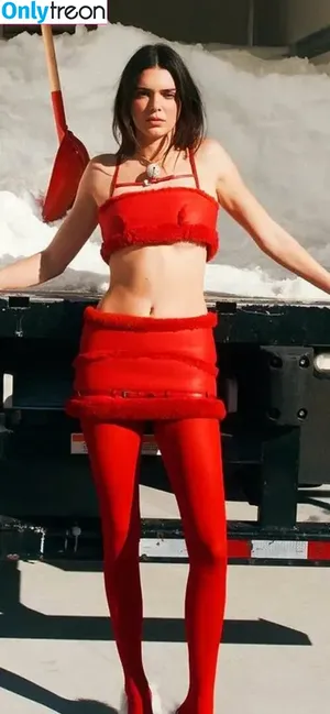 Kendall Jenner / KendallJenner nude photo #2374