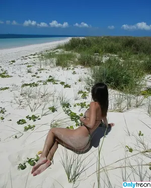 Kendall Jenner / KendallJenner nude photo #2395