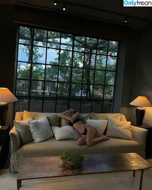 Kendall Jenner / KendallJenner nude photo #2405