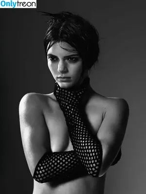 Kendall Jenner / KendallJenner nude photo #2414