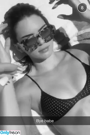 Kendall Jenner / KendallJenner nude photo #2417