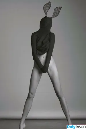 Kendall Jenner / KendallJenner nude photo #2418