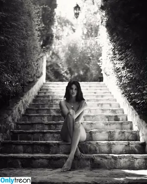 Kendall Jenner / KendallJenner nude photo #2426