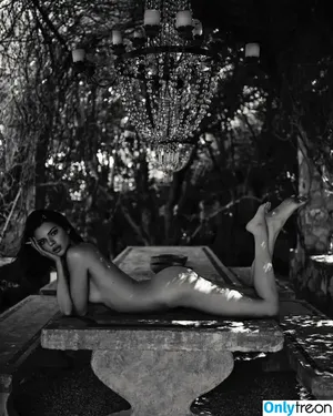 Kendall Jenner / KendallJenner nude photo #2427