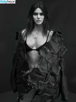 Kendall Jenner / KendallJenner nude photo #2430