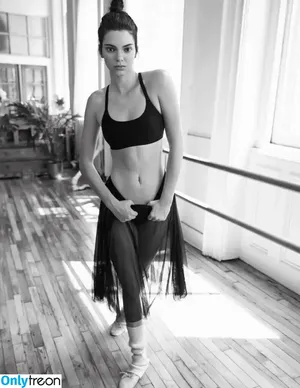 Kendall Jenner / KendallJenner nude photo #2431