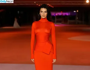 Kendall Jenner / KendallJenner nude photo #2441