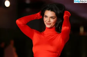 Kendall Jenner / KendallJenner nude photo #2452