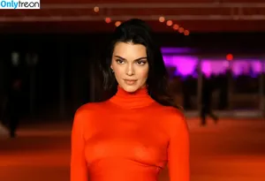 Kendall Jenner / KendallJenner nude photo #2468