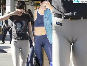 Kendall Jenner / KendallJenner nude photo #2487