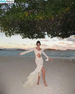 Kendall Jenner / KendallJenner nude photo #2496