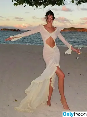 Kendall Jenner / KendallJenner nude photo #2509