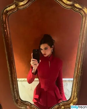 Kendall Jenner / KendallJenner nude photo #2597