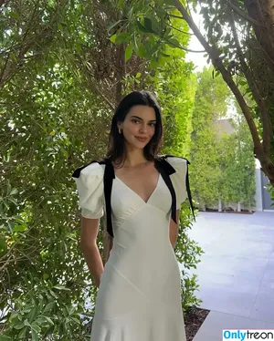 Kendall Jenner / KendallJenner nude photo #2640