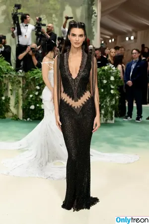 Kendall Jenner / KendallJenner nude photo #2648