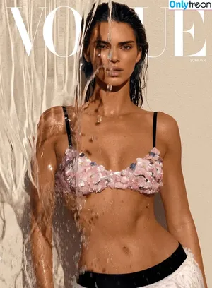 Kendall Jenner / KendallJenner nude photo #2670