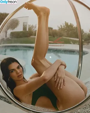 Kendall Jenner / KendallJenner nude photo #2714