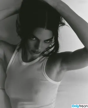 Kendall Jenner / KendallJenner nude photo #2737