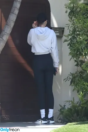 Kendall Jenner / KendallJenner nude photo #2750
