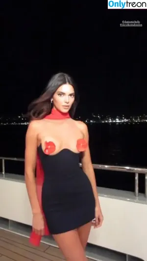 Kendall Jenner / KendallJenner nude photo #2828