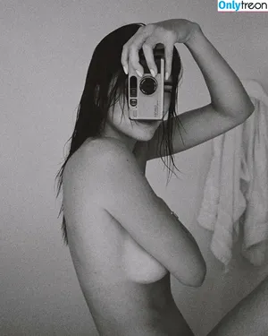 Kendall Jenner / KendallJenner nude photo #2868