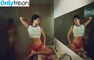 Kendall Jenner / KendallJenner nude photo #2878