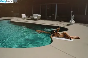 Kendall Jenner / KendallJenner nude photo #2924