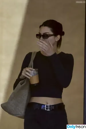 Kendall Jenner / KendallJenner nude photo #2958