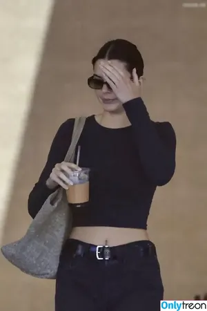 Kendall Jenner / KendallJenner nude photo #2960