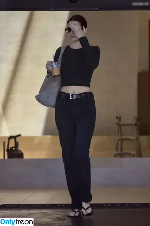 Kendall Jenner / KendallJenner nude photo #2964