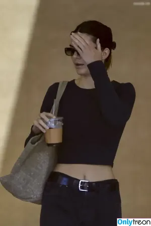 Kendall Jenner / KendallJenner nude photo #2965
