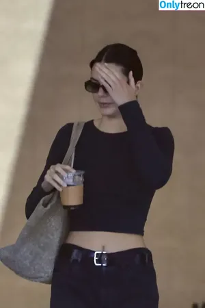 Kendall Jenner / KendallJenner nude photo #2972