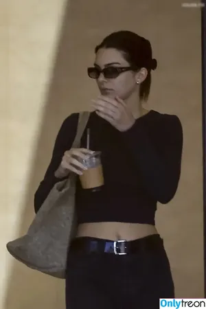 Kendall Jenner / KendallJenner nude photo #2973