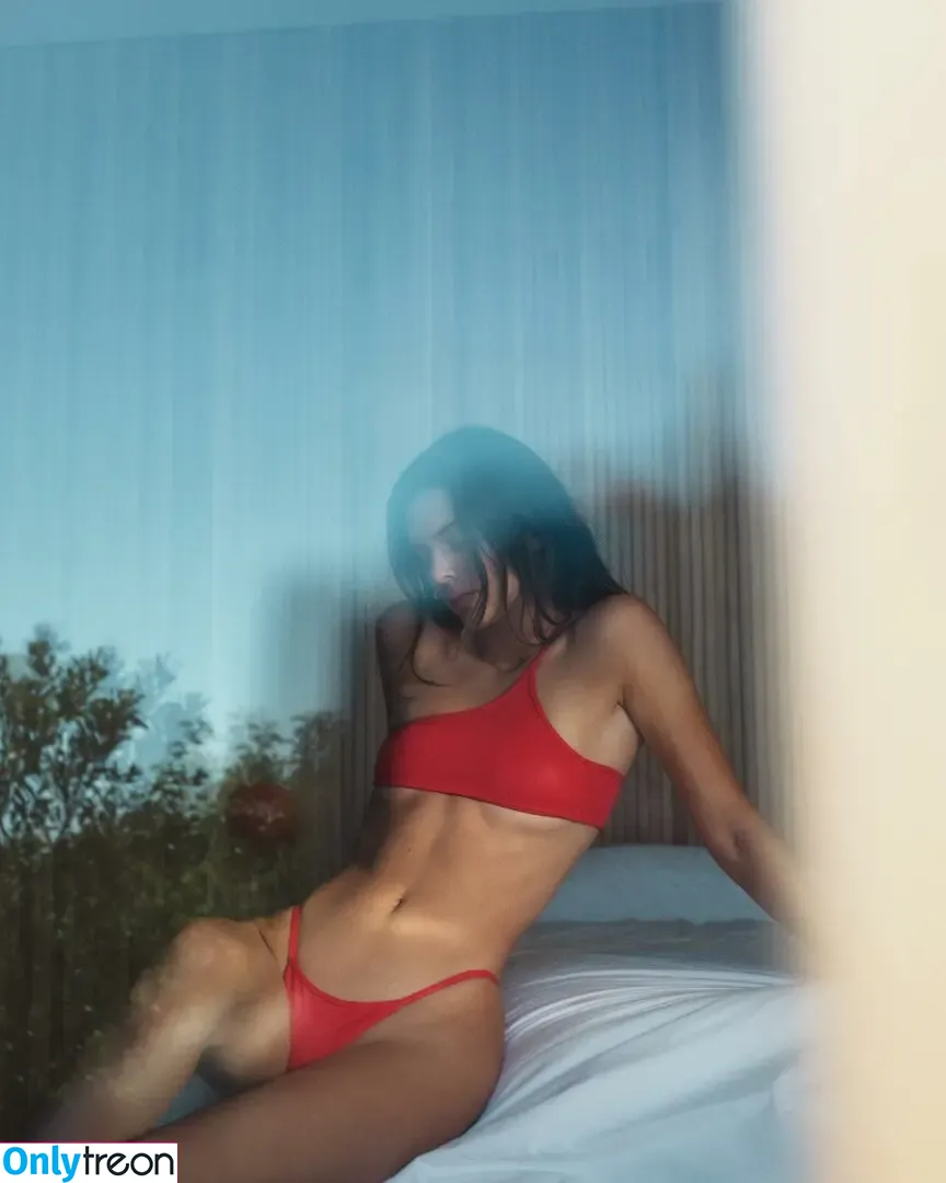 Kendall Jenner nude photo #2008 (KendallJenner)