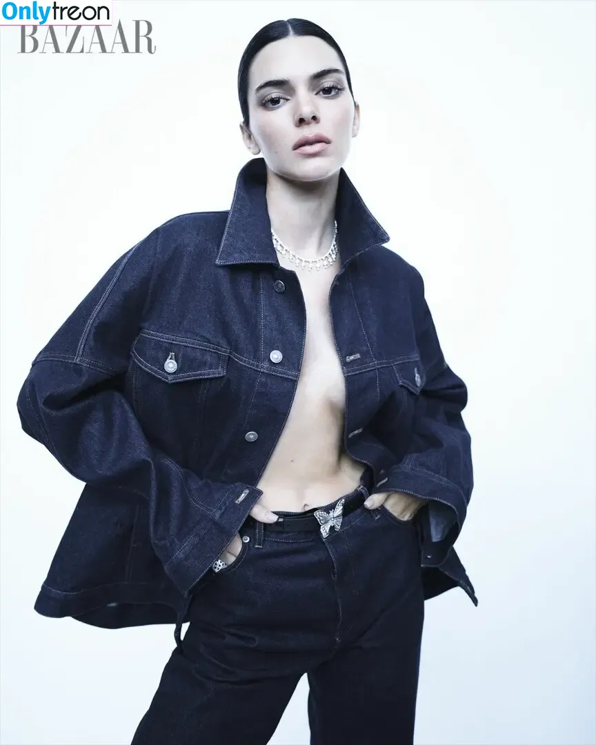 Kendall Jenner nude photo #2215 (KendallJenner)