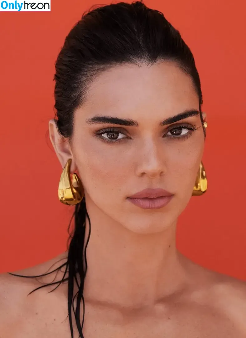 Kendall Jenner nude photo #2666 (KendallJenner)