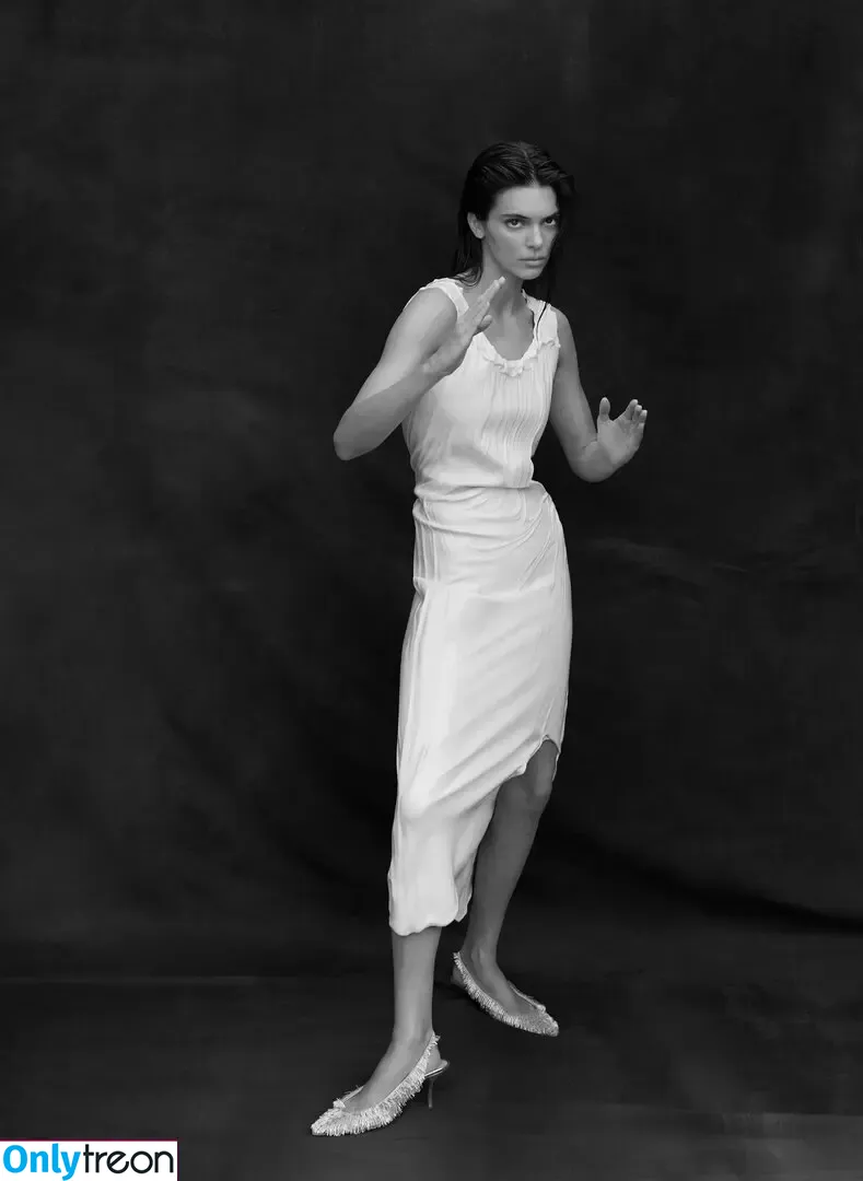 Kendall Jenner nude photo #2669 (KendallJenner)