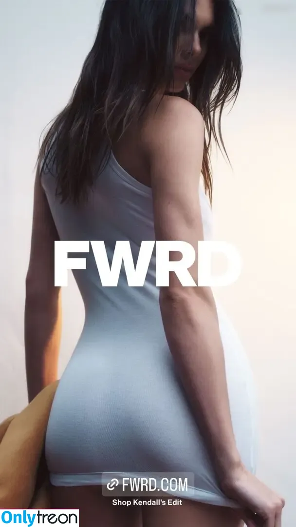 Kendall Jenner nude photo #2757 (KendallJenner)