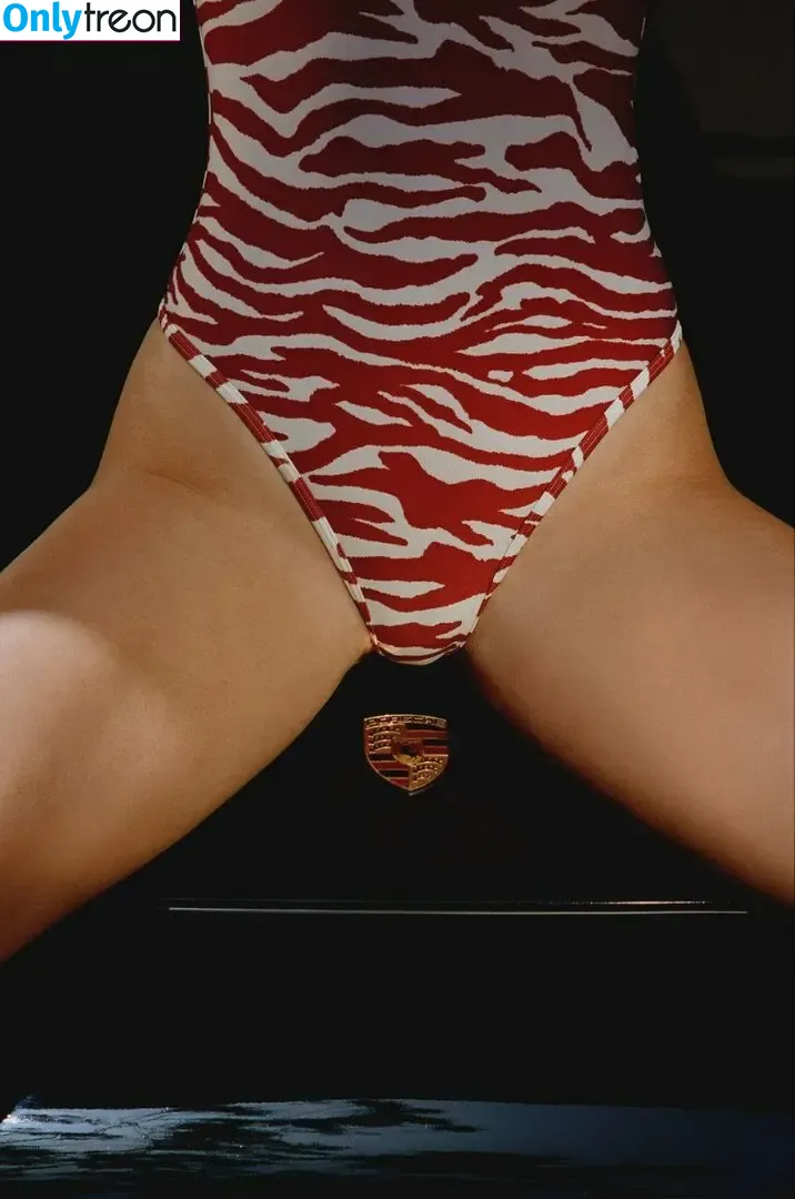 Kendall Jenner nude photo #2879 (KendallJenner)