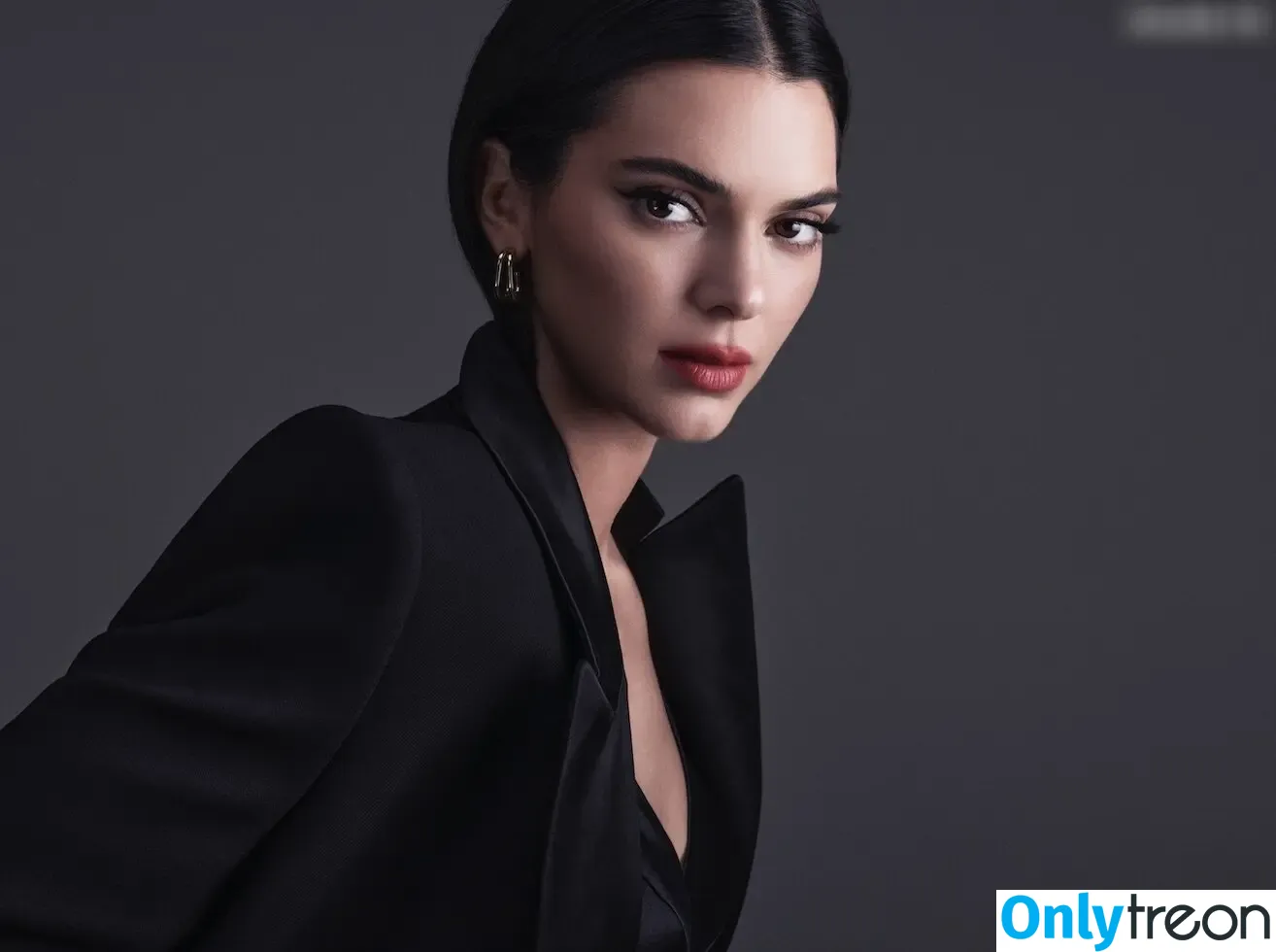 Kendall Jenner nude photo #2893 (KendallJenner)