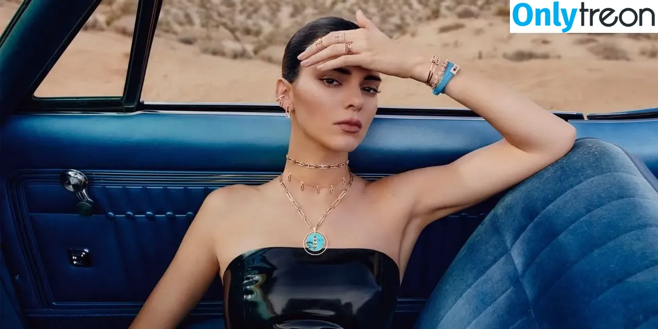 Kendall Jenner nude photo #2946 (KendallJenner)