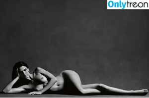 Kendall Jenner / KendallJenner nude photo #3011