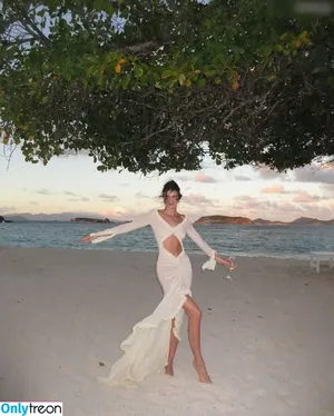Kendall Jenner / KendallJenner nude photo #3054