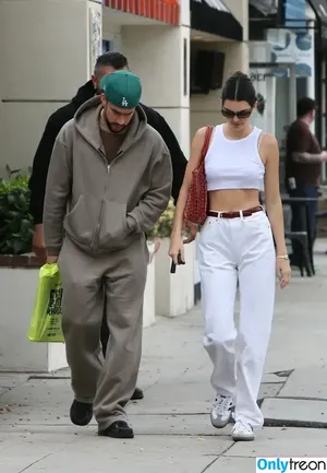 Kendall Jenner / KendallJenner nude photo #3149