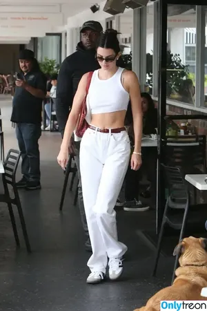 Kendall Jenner / KendallJenner nude photo #3153