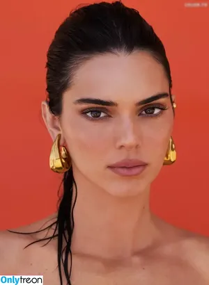Kendall Jenner / KendallJenner nude photo #3335