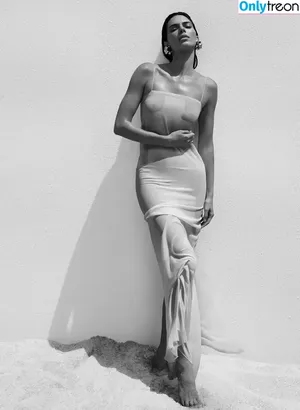 Kendall Jenner / KendallJenner nude photo #3339